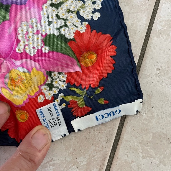 Gucci Silk Scarf - Picture 4 of 4